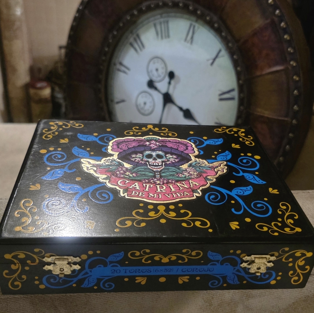 Catrina De Mi Vida Decorative Skull Empty Cigar Box. Amazing Craftmanship! Rare! - Picture 9 of 16